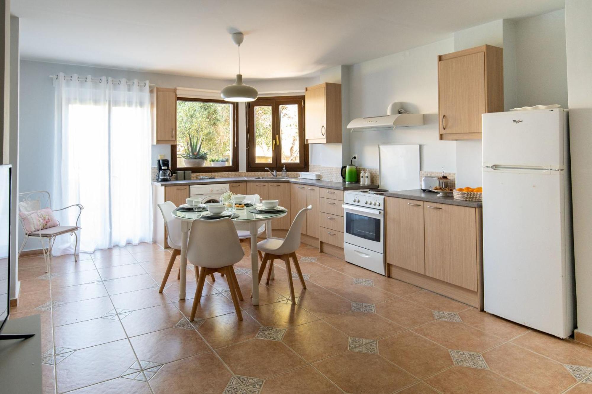 Natalia'S Apartment In Tavronitis Екстер'єр фото